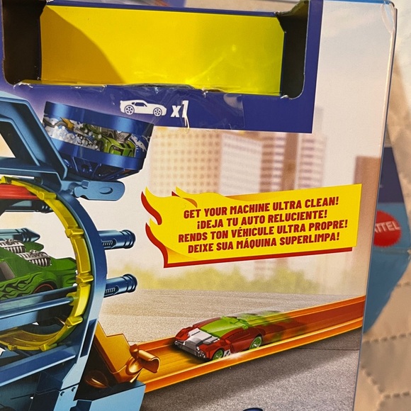 Hot Wheels City Stunt Garage Ghost Garage Car Wash Set - Picture 11 of 12